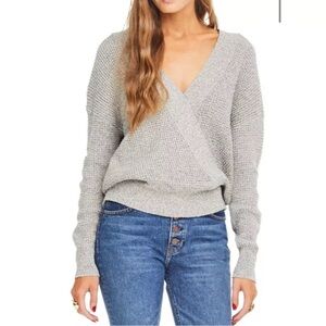 ASTR The Label Stephanie Surplice Neck Sweater Gray Size XS